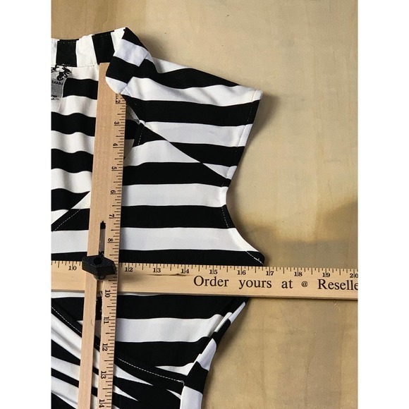 Coco & Tashi Dress Women's Small‎ - Picture 7 of 9